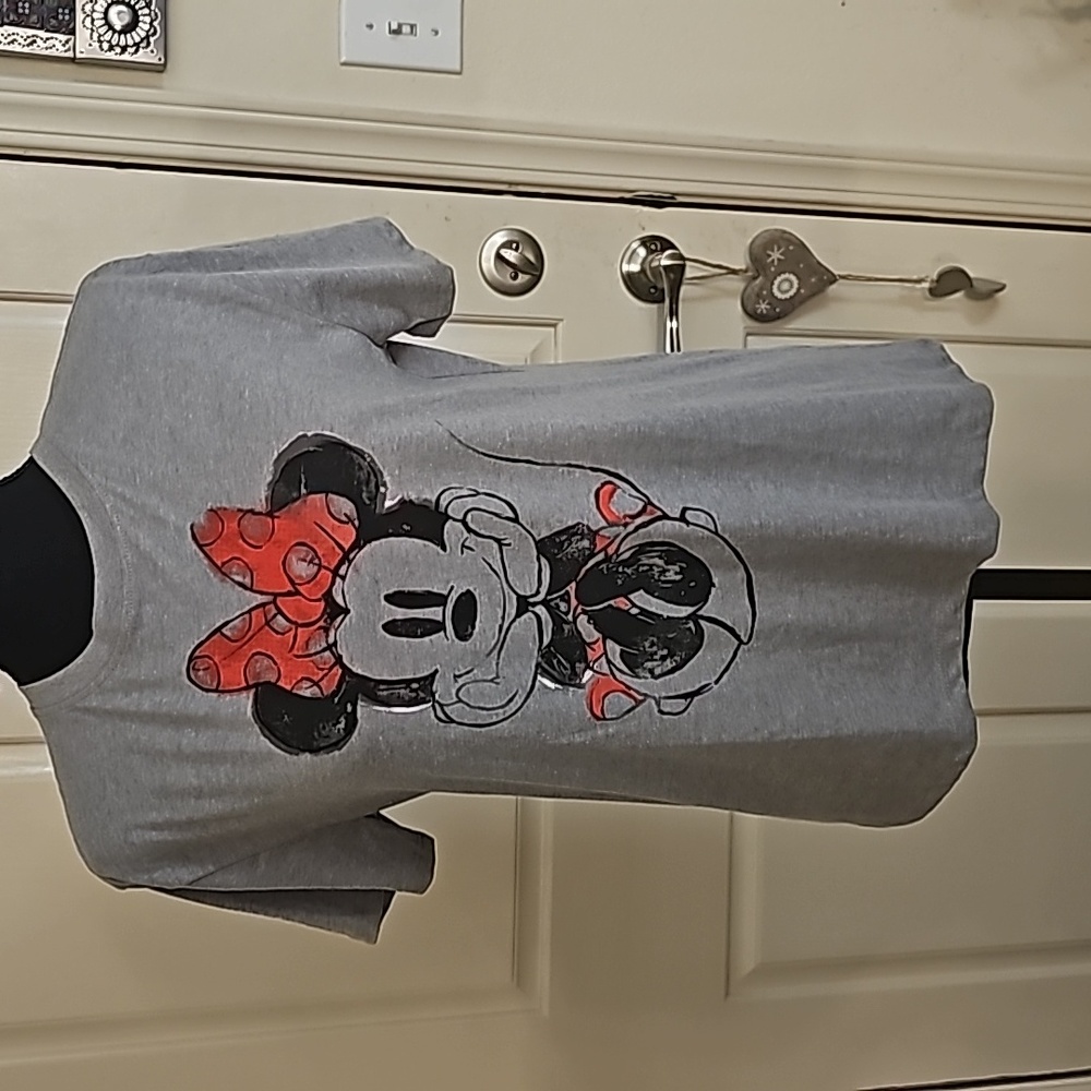 DISNEY Minnie Shirt NWOT